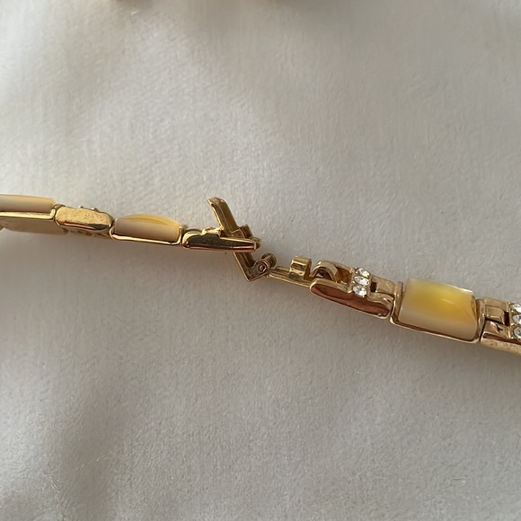 COPY - Fifth Avenue Collection Jewlery set - Picture 3 of 4